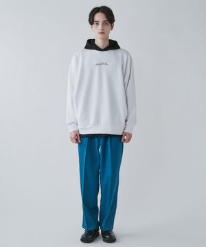 ホワイト モデル：180cm L着用