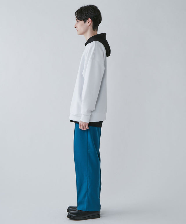 ホワイト モデル：180cm L着用