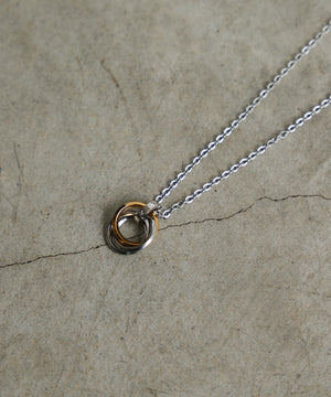 ミニトリプルリングチェーンネックレス