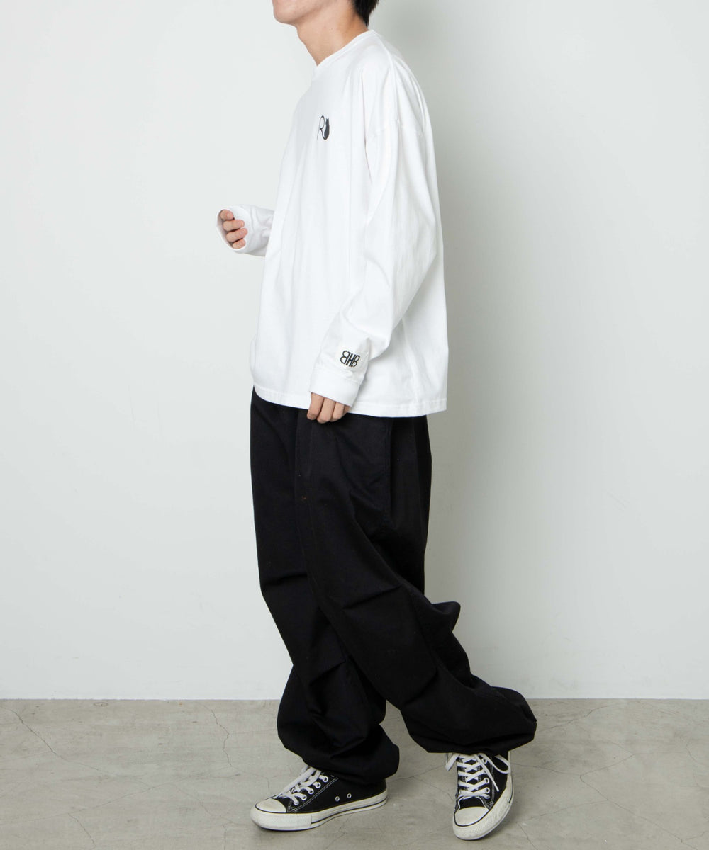 ホワイト　モデル：175cm　F着用