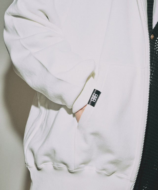 ホワイト　モデル：168cm　F着用