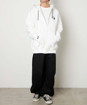 ホワイト　モデル：175cm　F着用