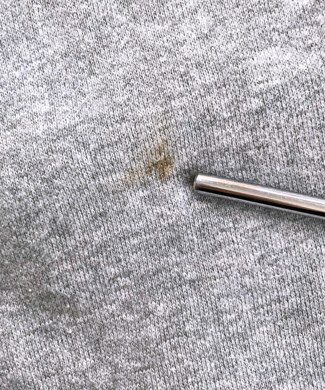 Disney Mickey ハーフZIP キャラ刺繡スウェット