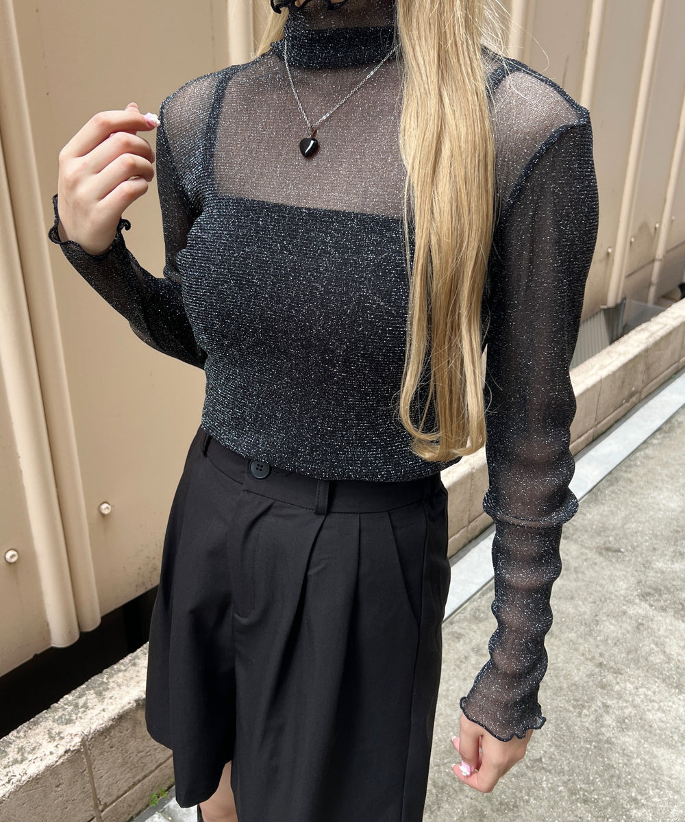 ラメシアートップス