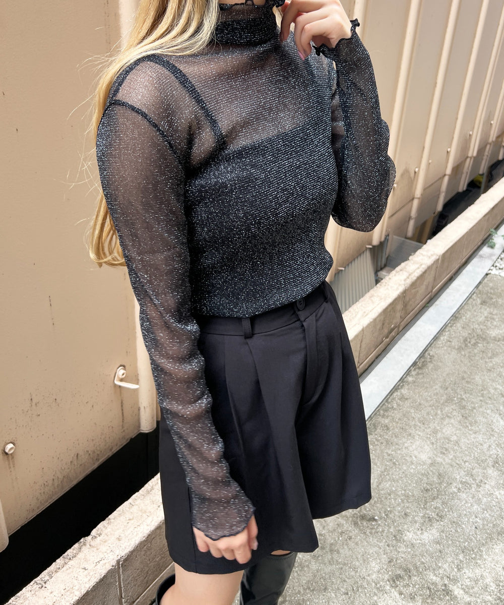 ラメシアートップス