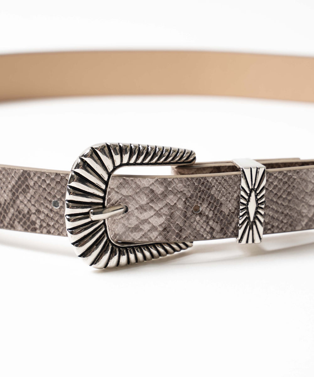 ウエスタンバックルベルト