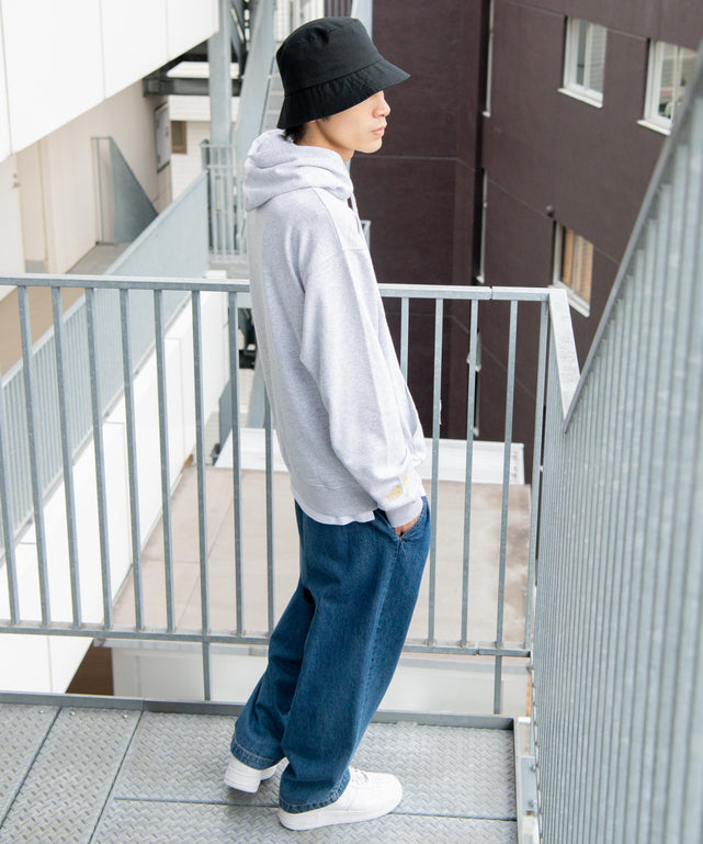 柄9 モデル：178cm L着用