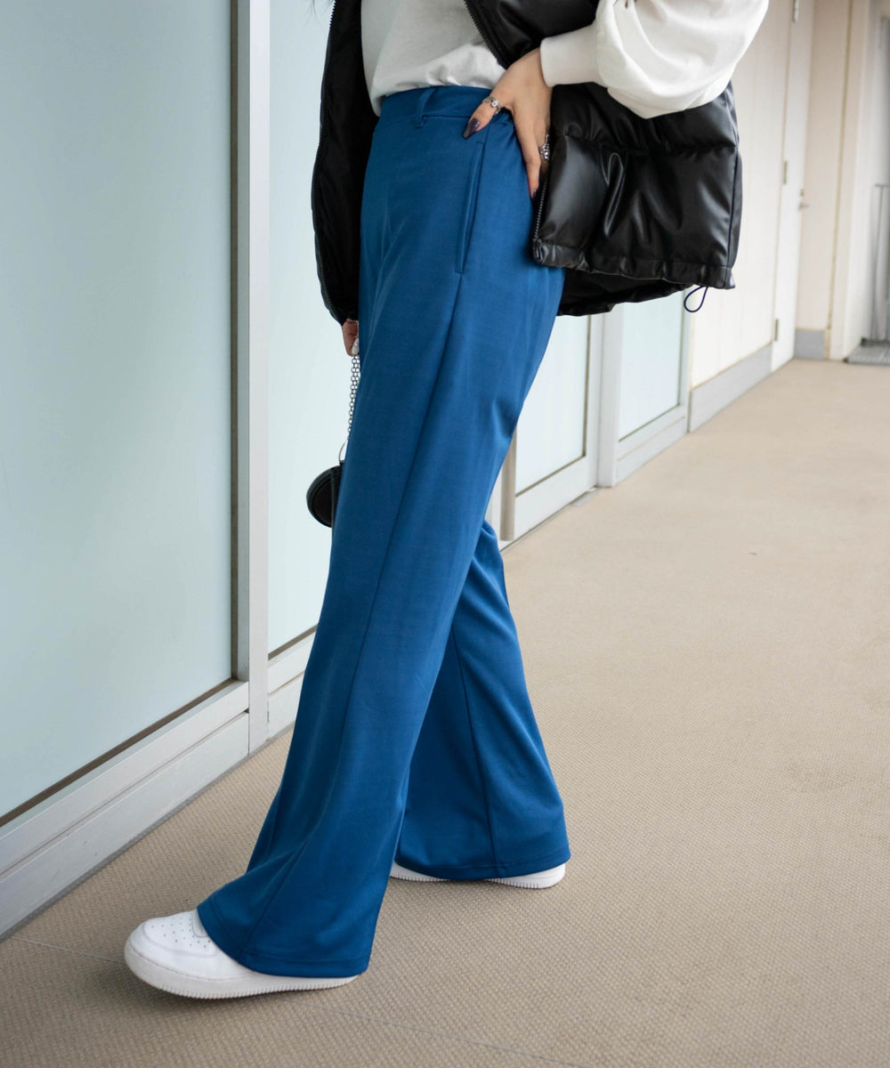 ブルー モデル：160cm M着用