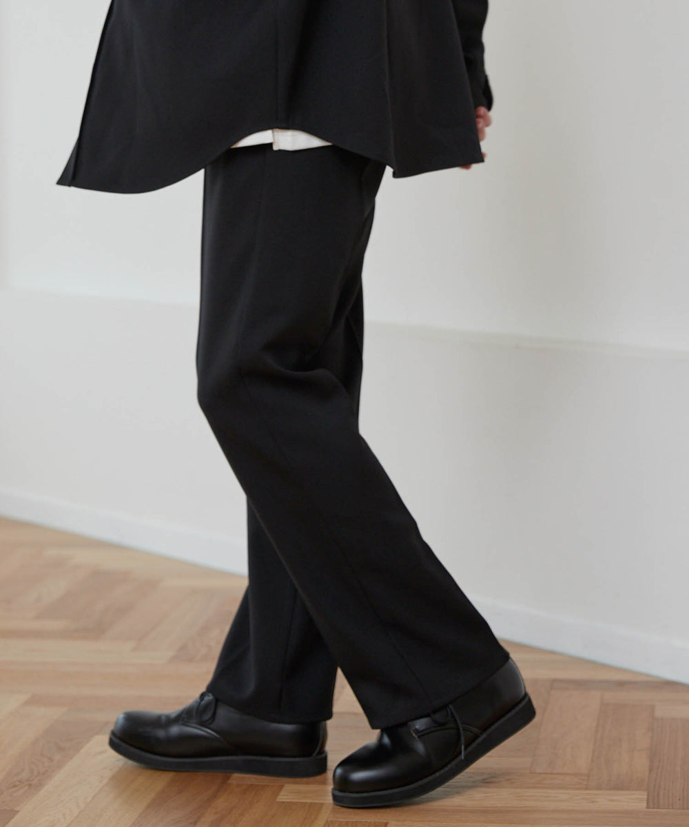 ブラック　モデル：177cm L着用