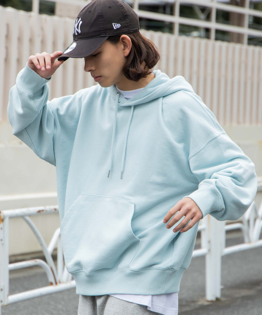 ブルーその他 モデル：174cm L着用