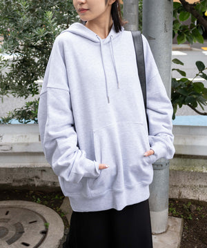 グレーその他　モデル：158cm L着用