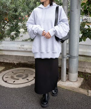 グレーその他　モデル：158cm L着用