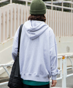 グレーその他 モデル：174cm L着用