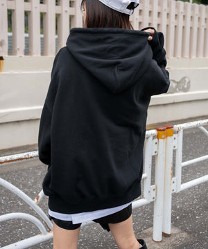 ブラック　モデル：158cm L着用