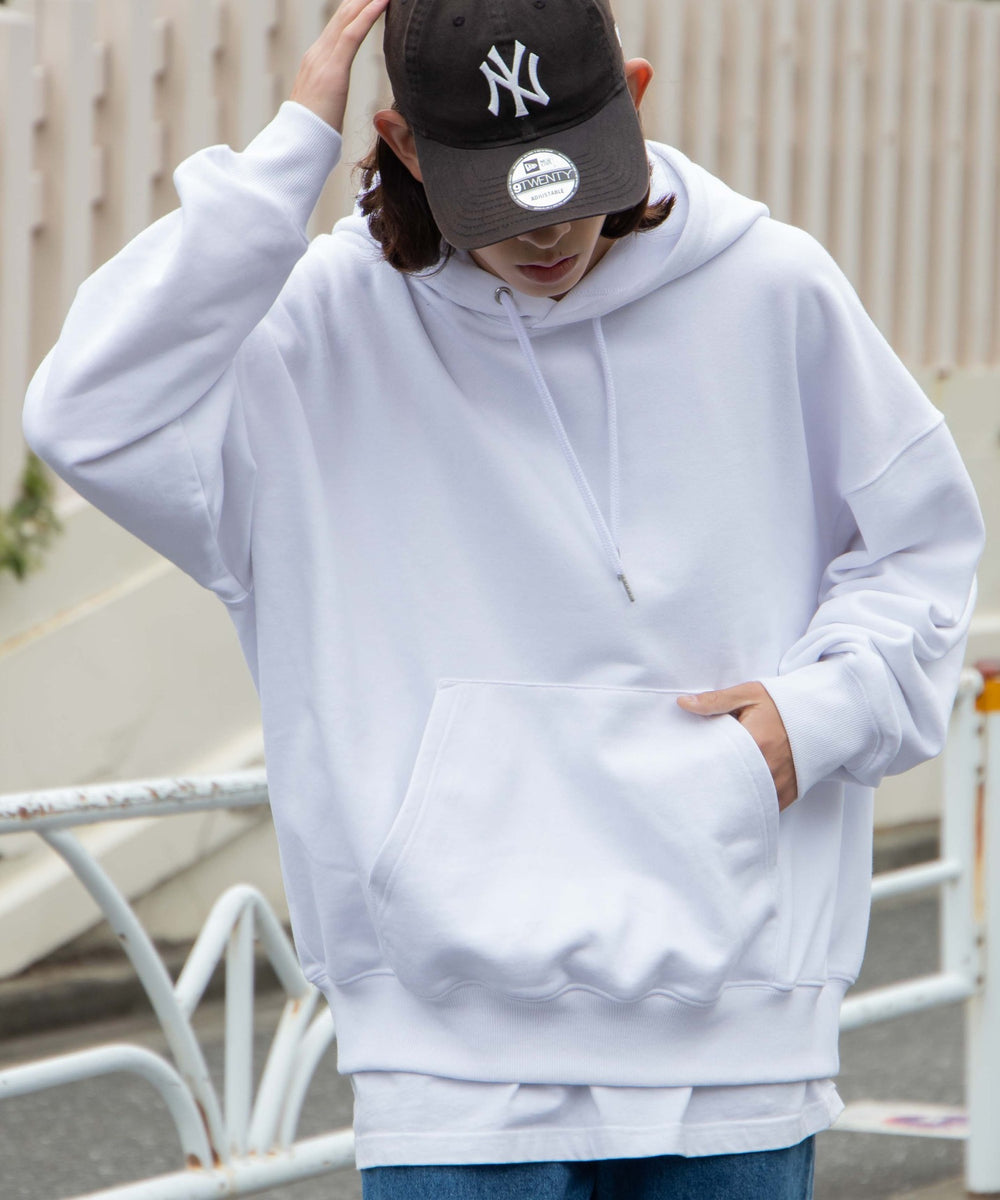 ホワイト モデル：174cm L着用