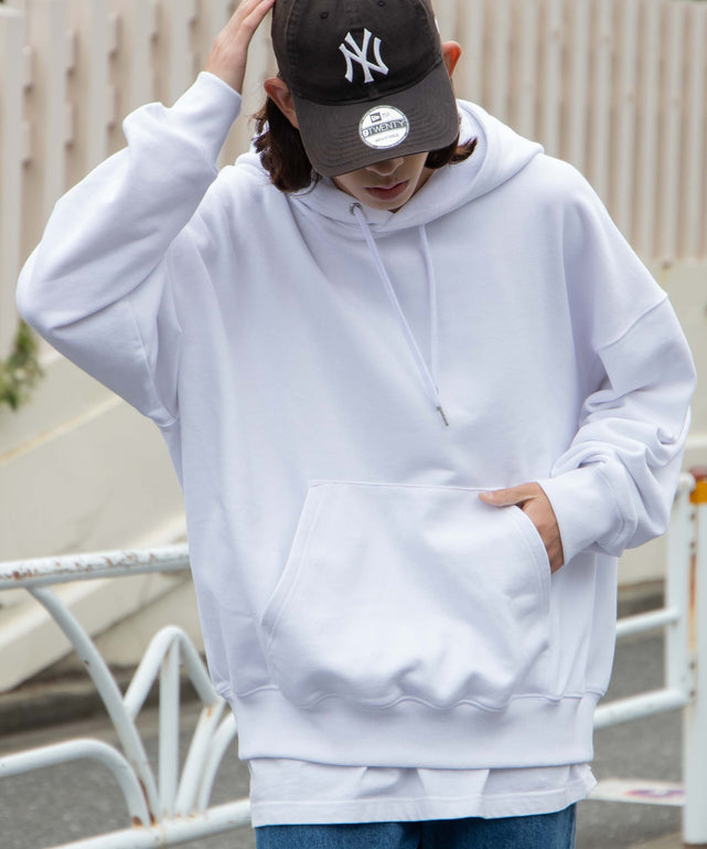 ホワイト モデル：174cm L着用