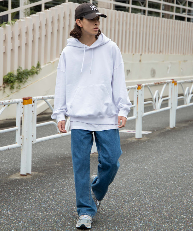 ホワイト モデル：174cm L着用