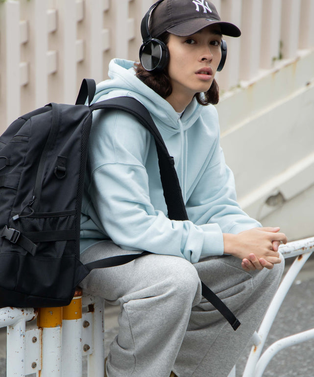 ブルーその他 モデル：174cm L着用