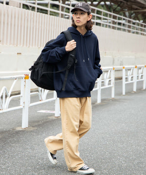 ネイビー モデル：174cm L着用