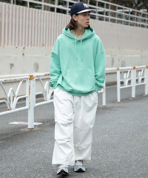 グリーンその他 モデル：174cm L着用