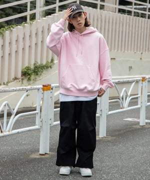 Lピンク モデル：174cm L着用