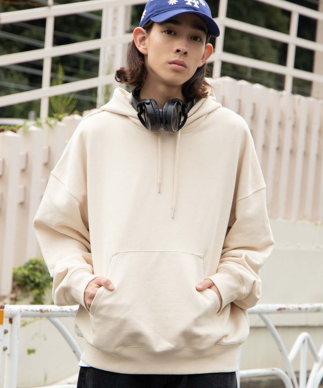 Lベージュ モデル：174cm L着用