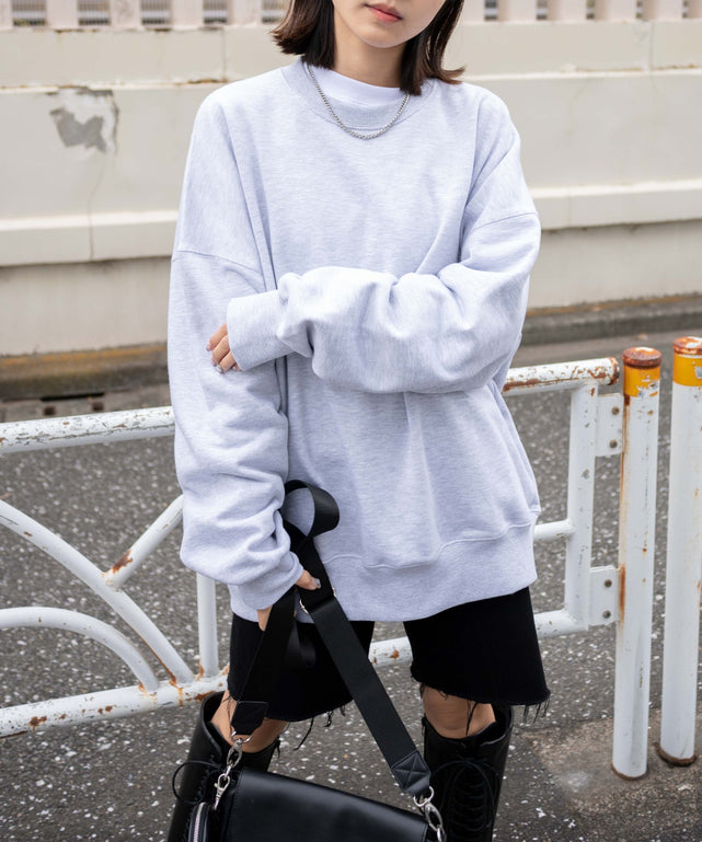 グレーその他　モデル：158cm L着用