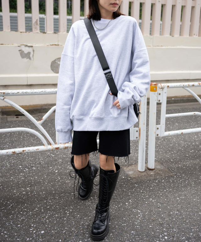 グレーその他　モデル：158cm L着用