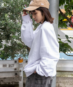 ホワイト　モデル：158cm L着用