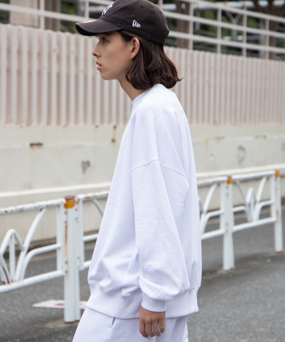 ホワイト モデル：174cm L着用