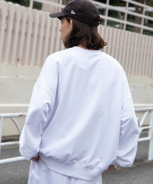 ホワイト モデル：174cm L着用