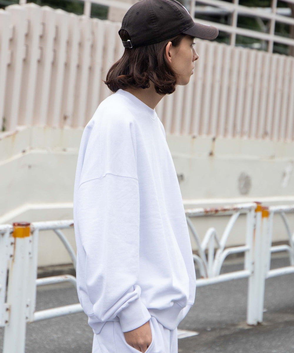 ホワイト モデル：174cm L着用