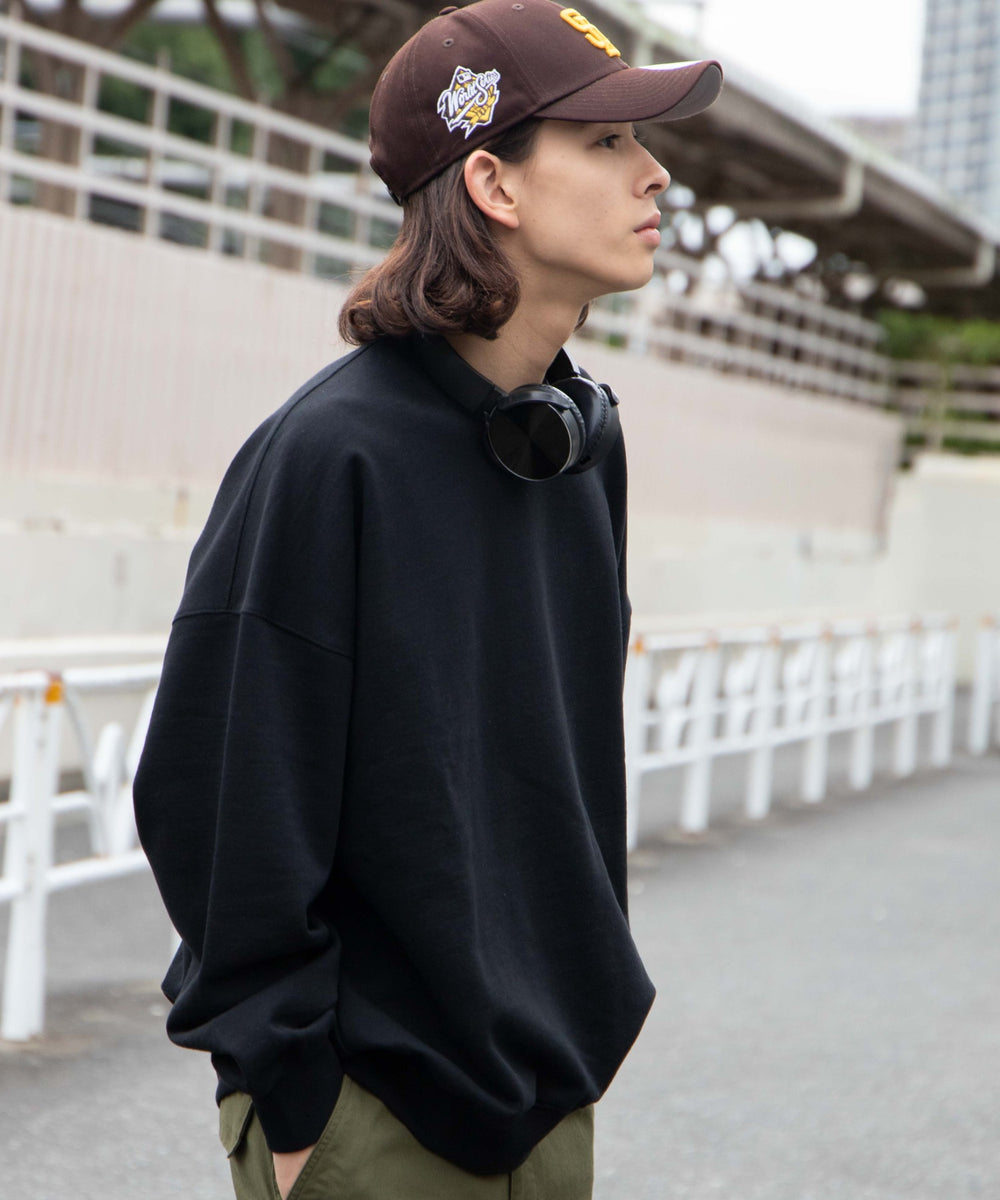 ブラック モデル：174cm L着用ブラック モデル：174cm L着用