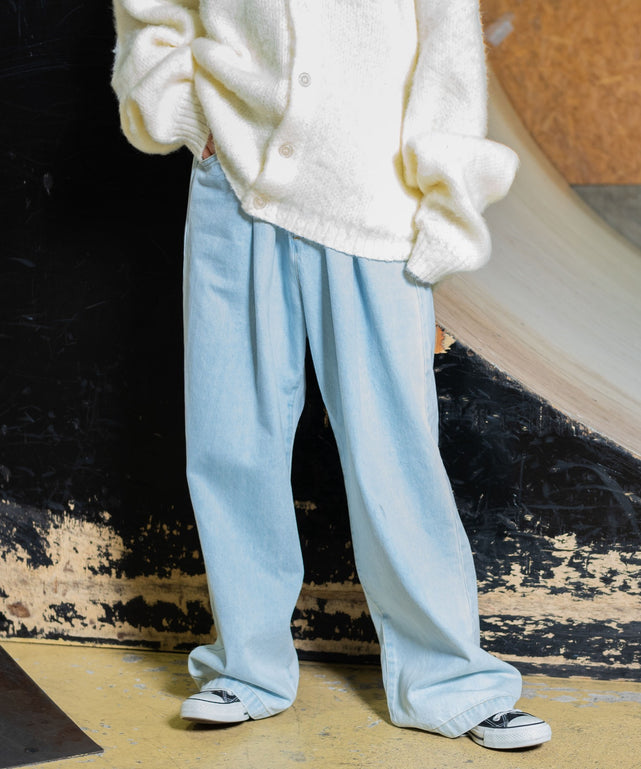 デニム淡色　モデル:154cm L着用