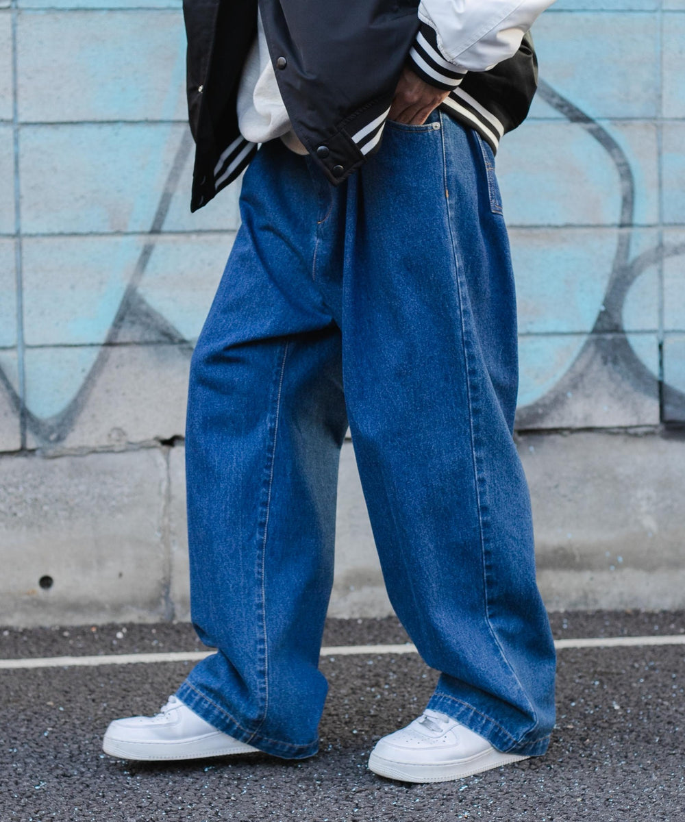 デニム中濃色 モデル : 175cm L着用