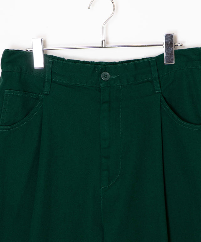 スケーターパンツ