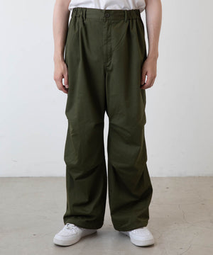 カーキ モデル : 175cm L着用