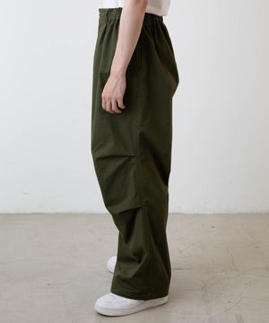 カーキ モデル : 175cm L着用