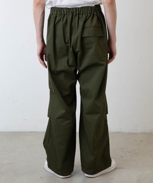 カーキ モデル : 175cm L着用