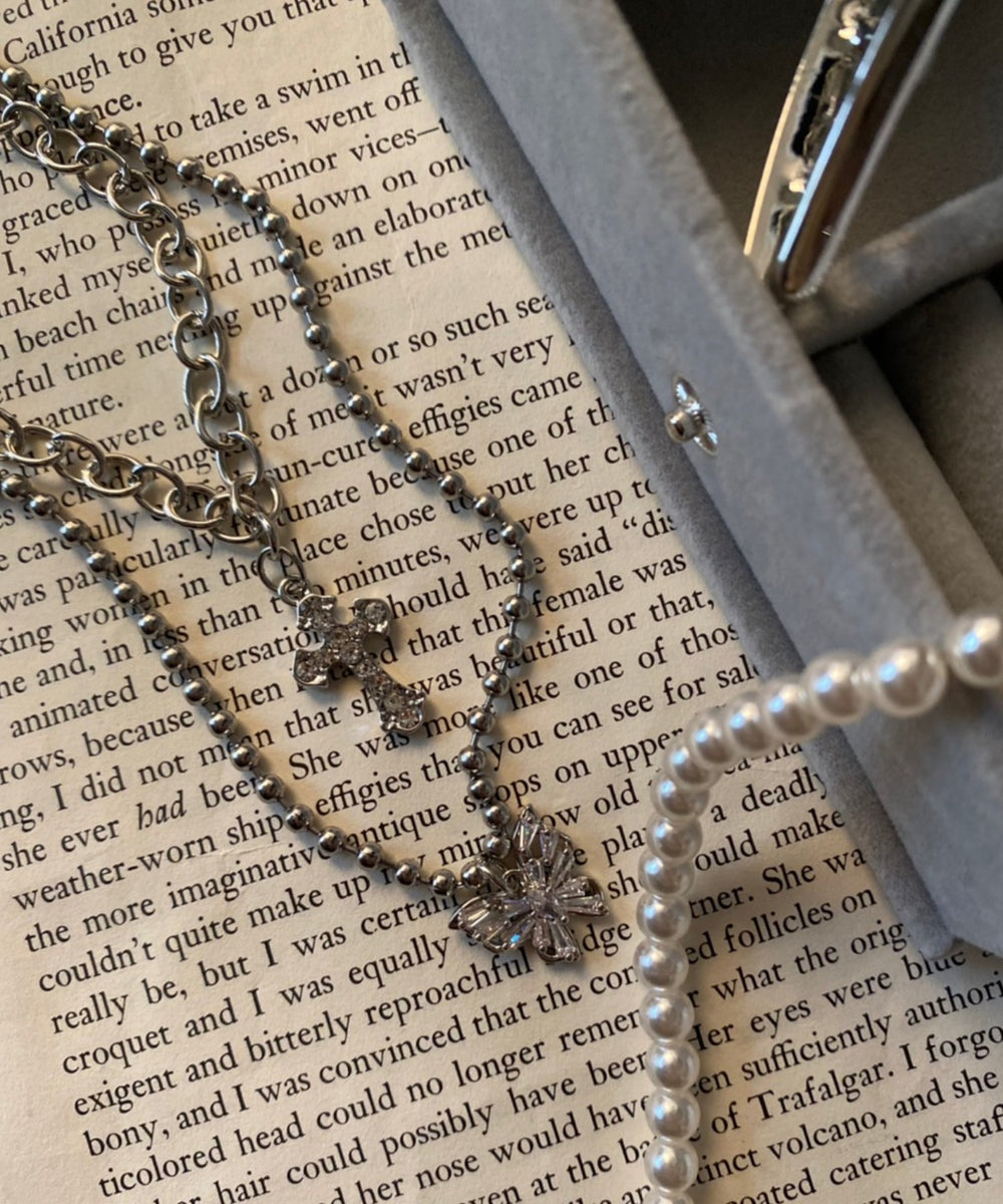 柄3:ビジューバタフライ