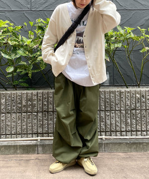 ホワイト　モデル：155cm Lサイズ着用