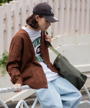 ブラウン　モデル：174cm L着用