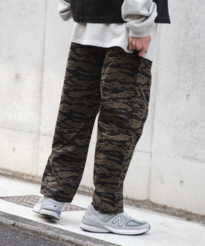 総柄ワイドイージーパンツ