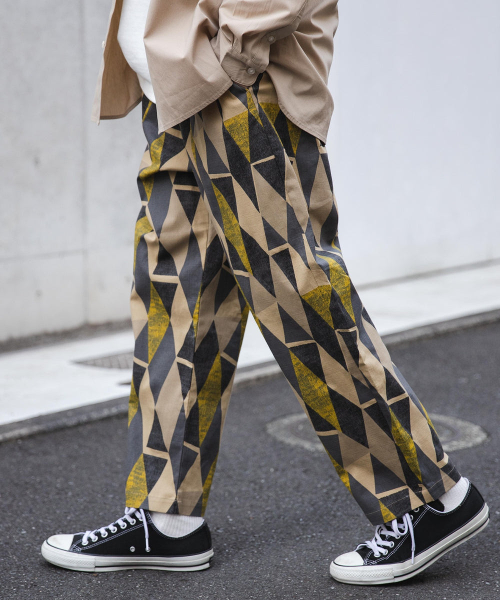 総柄ワイドイージーパンツ