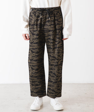 総柄ワイドイージーパンツ