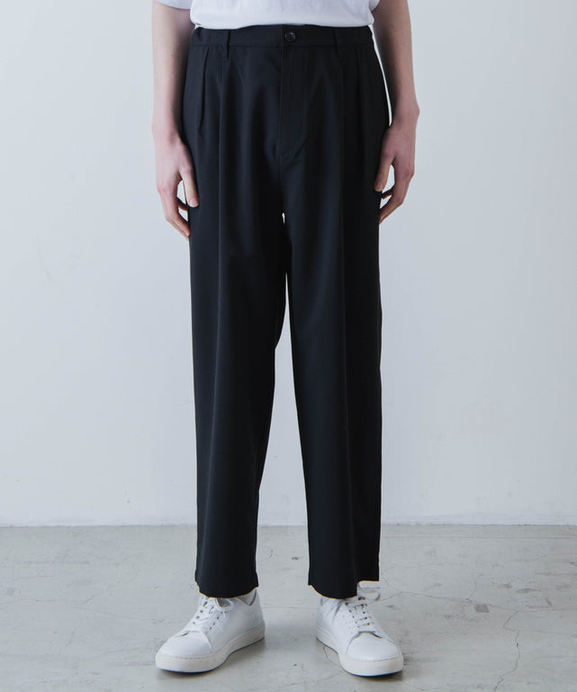 ブラック モデル：177cm L着用