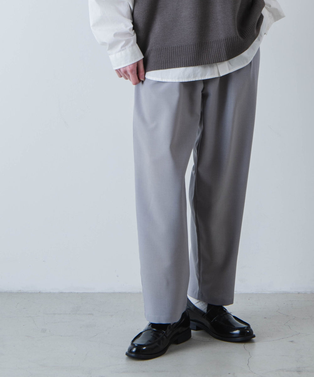 Lグレー モデル：177cm L着用