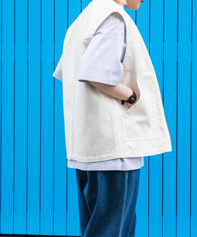 オフホワイト　モデル：160cm L着用