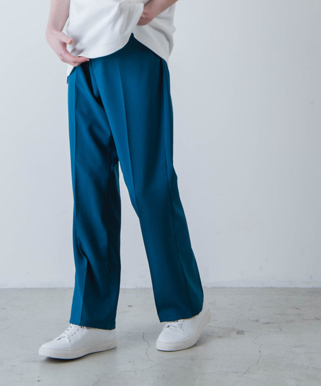 ブルーその他 モデル：177cm L着用