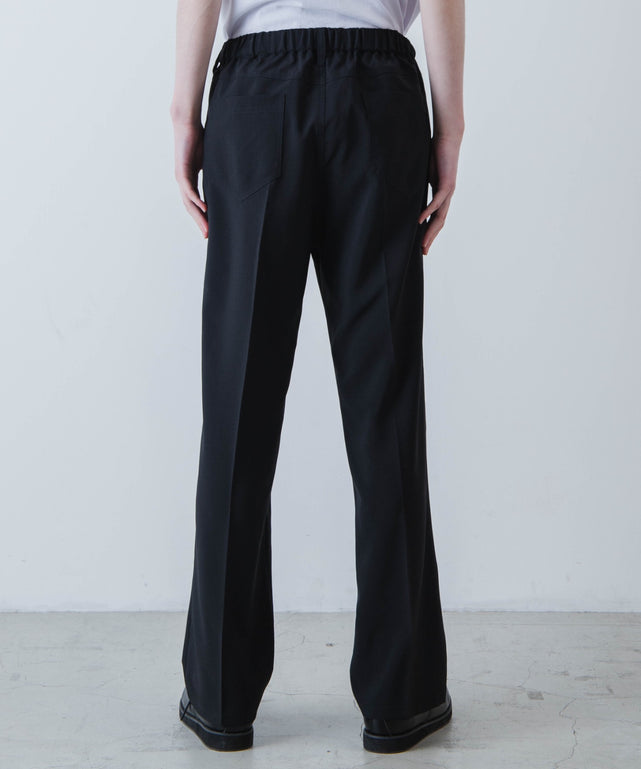 ブラック モデル：177cm L着用